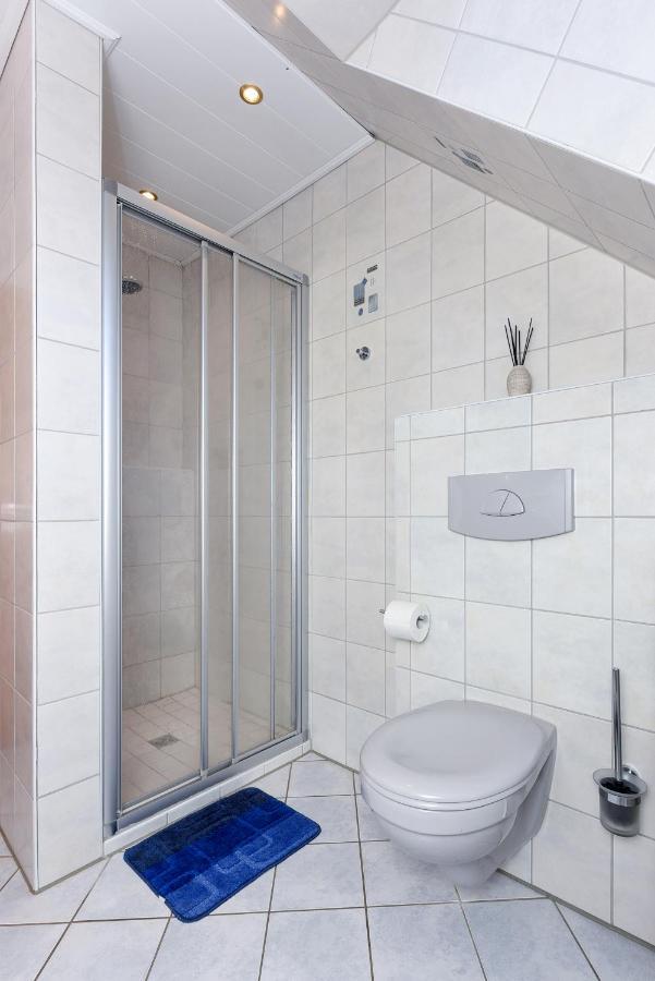 Ferienwohnung Wattgefluester Esens Exterior photo